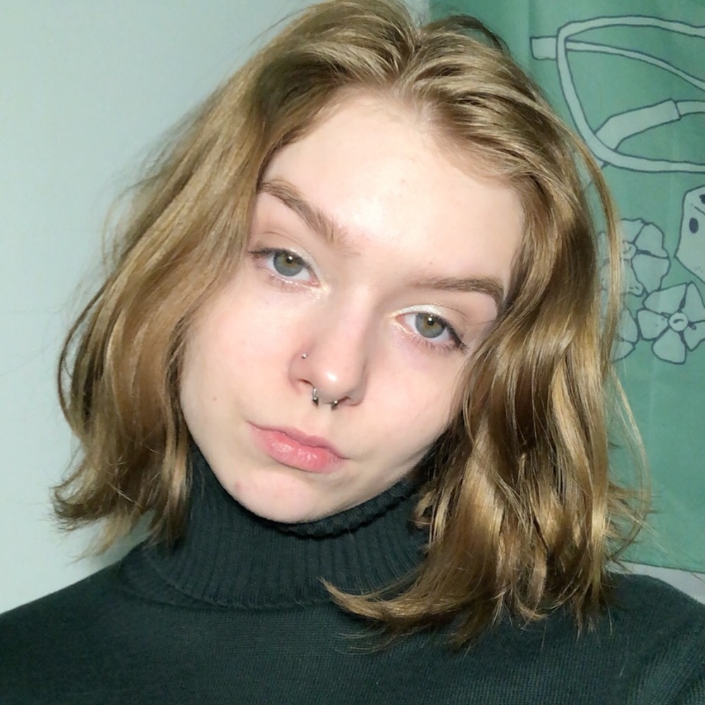 Meet your Posher, Holly